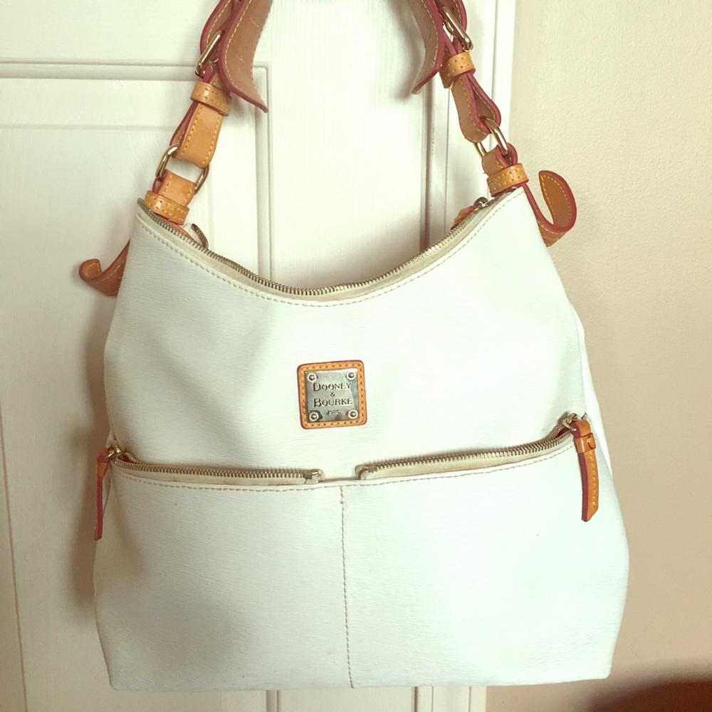 Dooney & Bourke zip sac